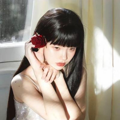 闪婚后，亿万总裁偏要宠我